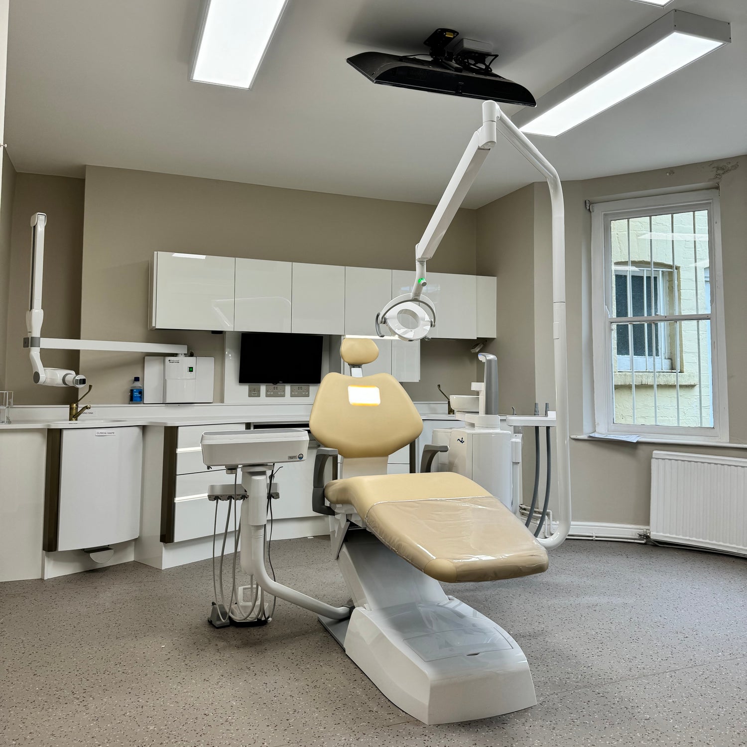 BLACKDOWN DENTAL -  Belmont Equipment